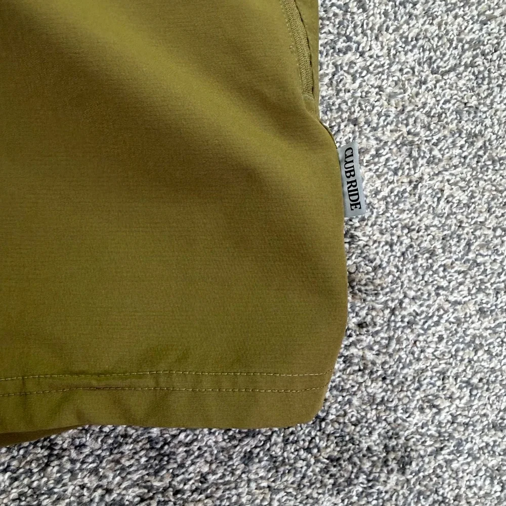 Club Ride Mountain Bike Shorts Olive Green Men Medium Zipper Pockets Active MTB